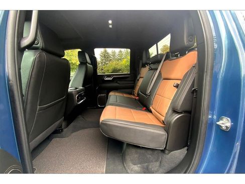 Used 2025 Chevrolet Silverado 3500 High Country w/ Technology Package image 26