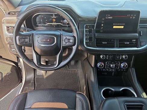 Used 2023 GMC Yukon AT4 AWD/4WD image 13