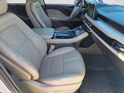 Used 2024 Lincoln Aviator Reserve w/ Equipment Group 201A image 17