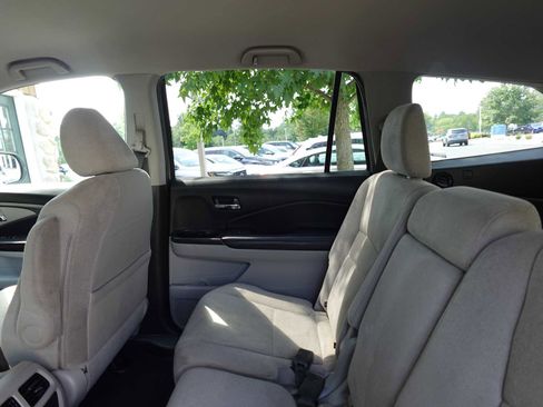 Certified 2021 Honda Pilot EX image 26