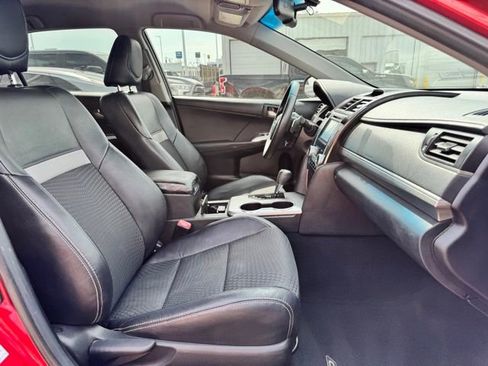 Used 2012 Toyota Camry SE FWD image 10