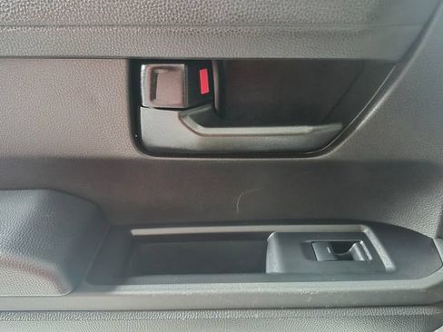 Certified 2024 Toyota Tacoma SR5 AWD/4WD image 30