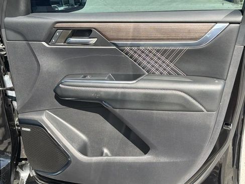 Used 2024 GMC Acadia Denali w/ LPO, Floor Liner Package FWD image 23