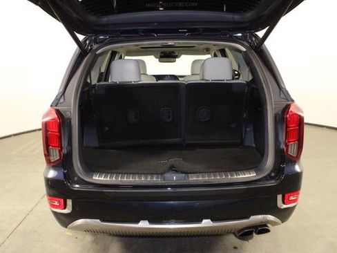 Used 2022 Hyundai Palisade Calligraphy image 17