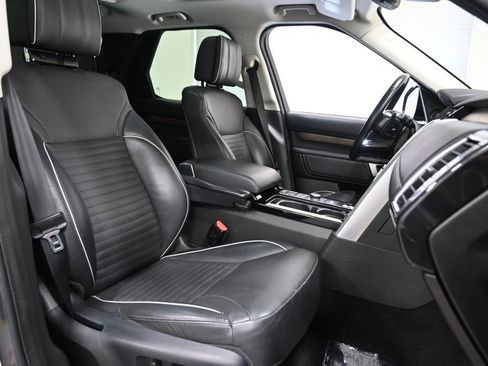 Used 2018 Land Rover Discovery HSE Luxury image 19