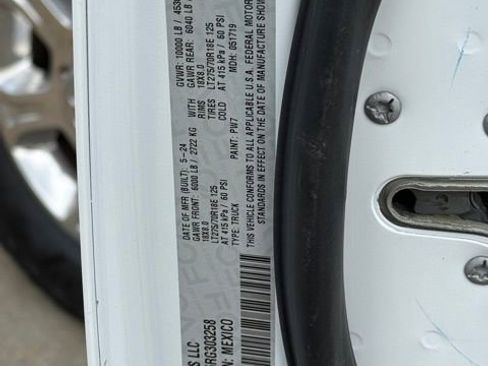 Used 2024 RAM 2500 Big Horn image 32