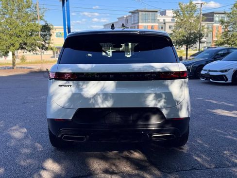 Used 2024 Land Rover Range Rover Sport SE AWD/4WD image 5