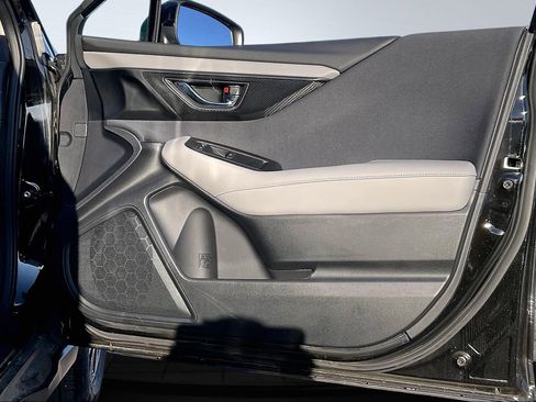 Certified 2025 Subaru Outback Premium w/ Popular Package #1A image 18