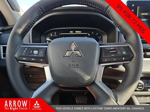 New 2026 Mitsubishi Outlander SE image 27