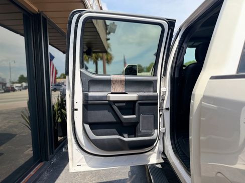Used 2019 Ford F250 Lariat w/ Lariat Ultimate Package AWD/4WD image 17