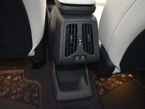 New 2026 BMW X2 xDrive28i w/ Technology Package image 18