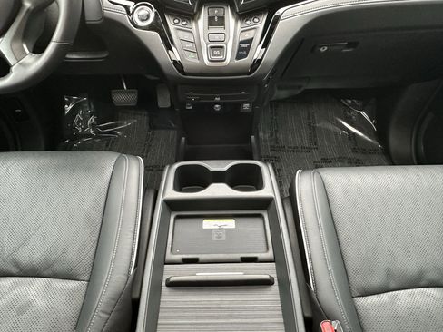 Certified 2024 Honda Odyssey Elite image 41