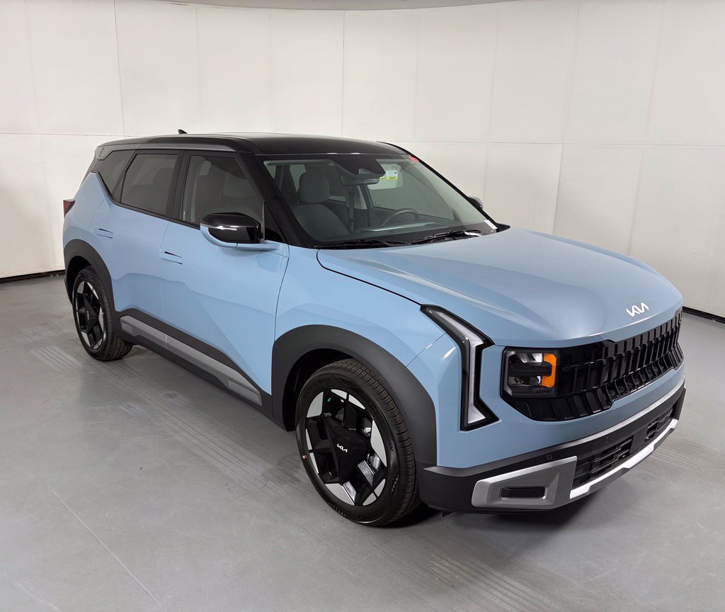 New 2027 Kia Seltos S FWD image 2