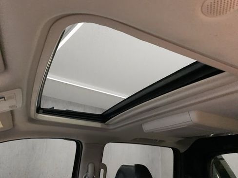 Used 2008 Chevrolet Avalanche LTZ w/ LTZ Preferred Equipment Group image 9