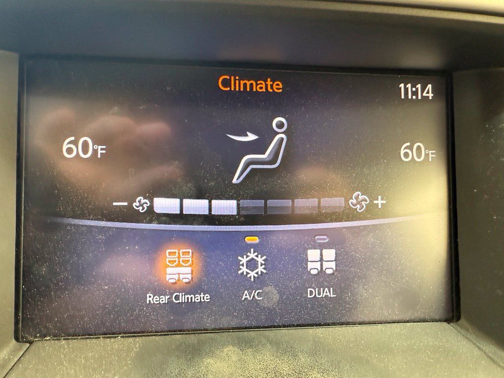 Used 2018 Nissan Pathfinder SV FWD image 12