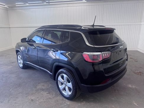 Used 2019 Jeep Compass Latitude FWD image 7