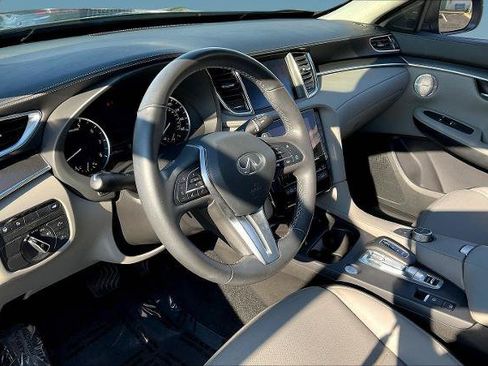 Certified 2024 INFINITI QX50 Luxe AWD/4WD image 16