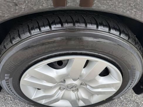 Used 2012 Nissan Altima 2.5 S FWD image 5