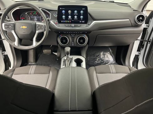 Used 2025 Chevrolet Blazer LT FWD image 43