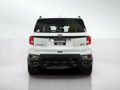 Used 2023 Honda Passport Elite image 4