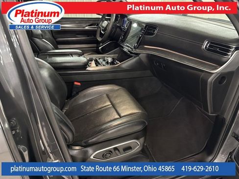Used 2022 Jeep Wagoneer Series III image 39