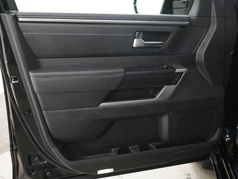 Used 2025 Toyota Sequoia Platinum image 27