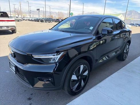 Used 2024 Volvo C40 Recharge Plus image 3