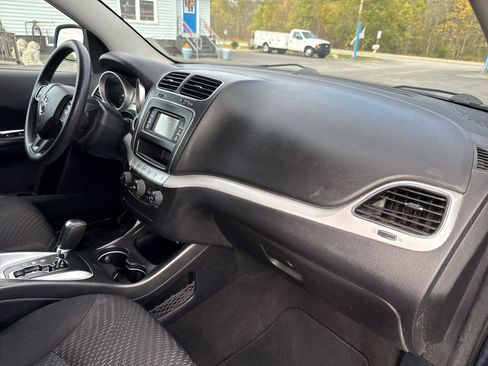 Used 2017 Dodge Journey SXT w/ Comfort/Convenience Group image 20