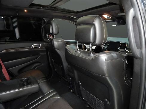 Used 2021 Jeep Grand Cherokee SRT w/ Trailer Tow Group IV image 33