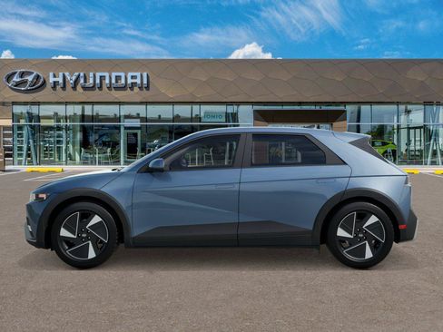 New 2027 Hyundai Ioniq 5 SE RWD image 3
