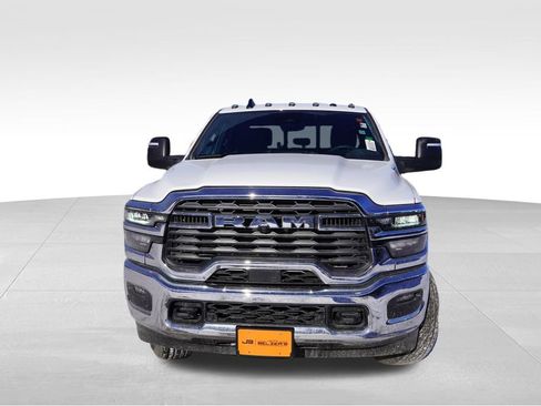 New 2026 RAM 2500 Tradesman AWD/4WD image 8
