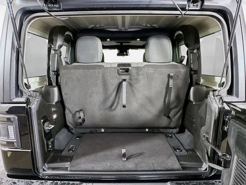 Used 2024 Jeep Wrangler Sport S image 20