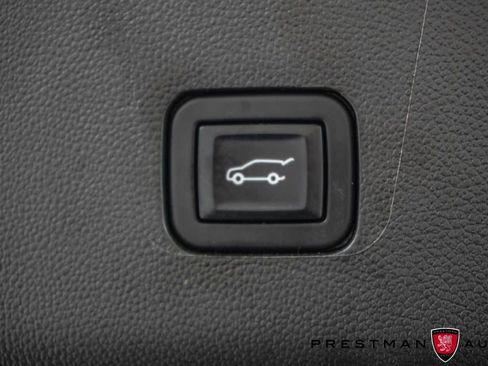 Used 2022 Chevrolet Traverse Premier w/ Redline Edition FWD image 49