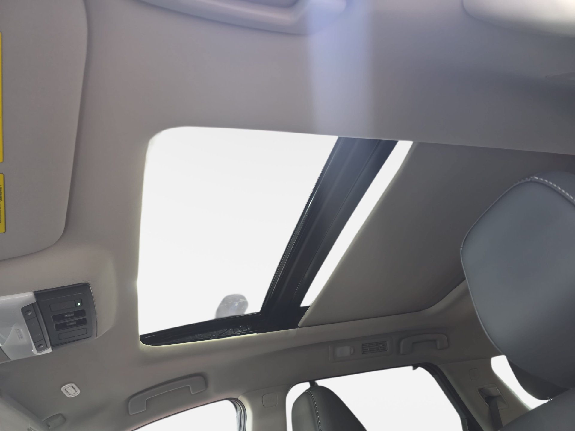 New 2026 Nissan Pathfinder Platinum FWD image 29