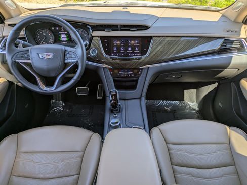 Certified 2022 Cadillac XT6 Sport w/ Platinum Package image 14