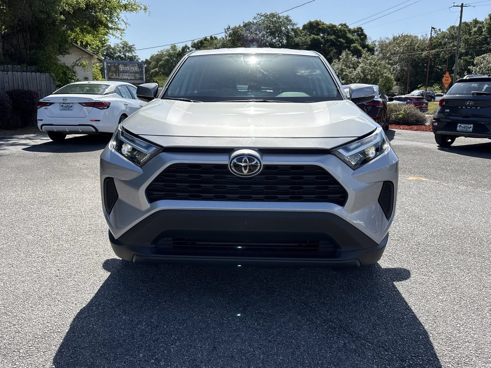 Used 2024 Toyota RAV4 LE AWD/4WD image 8