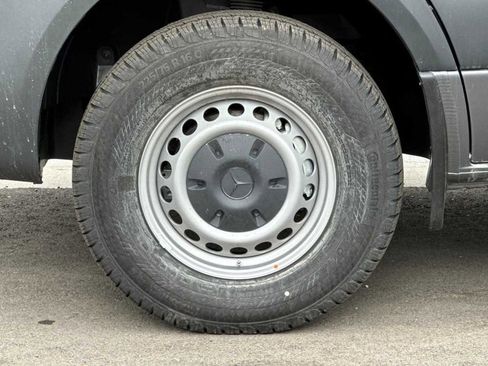 Used 2024 Mercedes-Benz Sprinter 3500 image 24