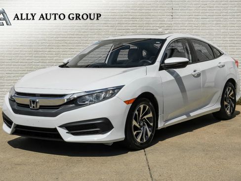 Used 2018 Honda Civic EX image 1