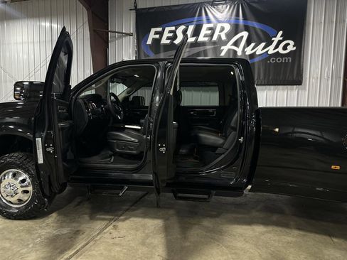 Used 2018 RAM 3500 Laramie w/ Sport Appearance Group image 31