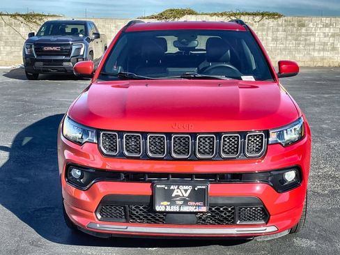 Used 2023 Jeep Compass Limited image 32