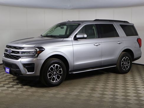 Used 2022 Ford Expedition XLT AWD/4WD image 10