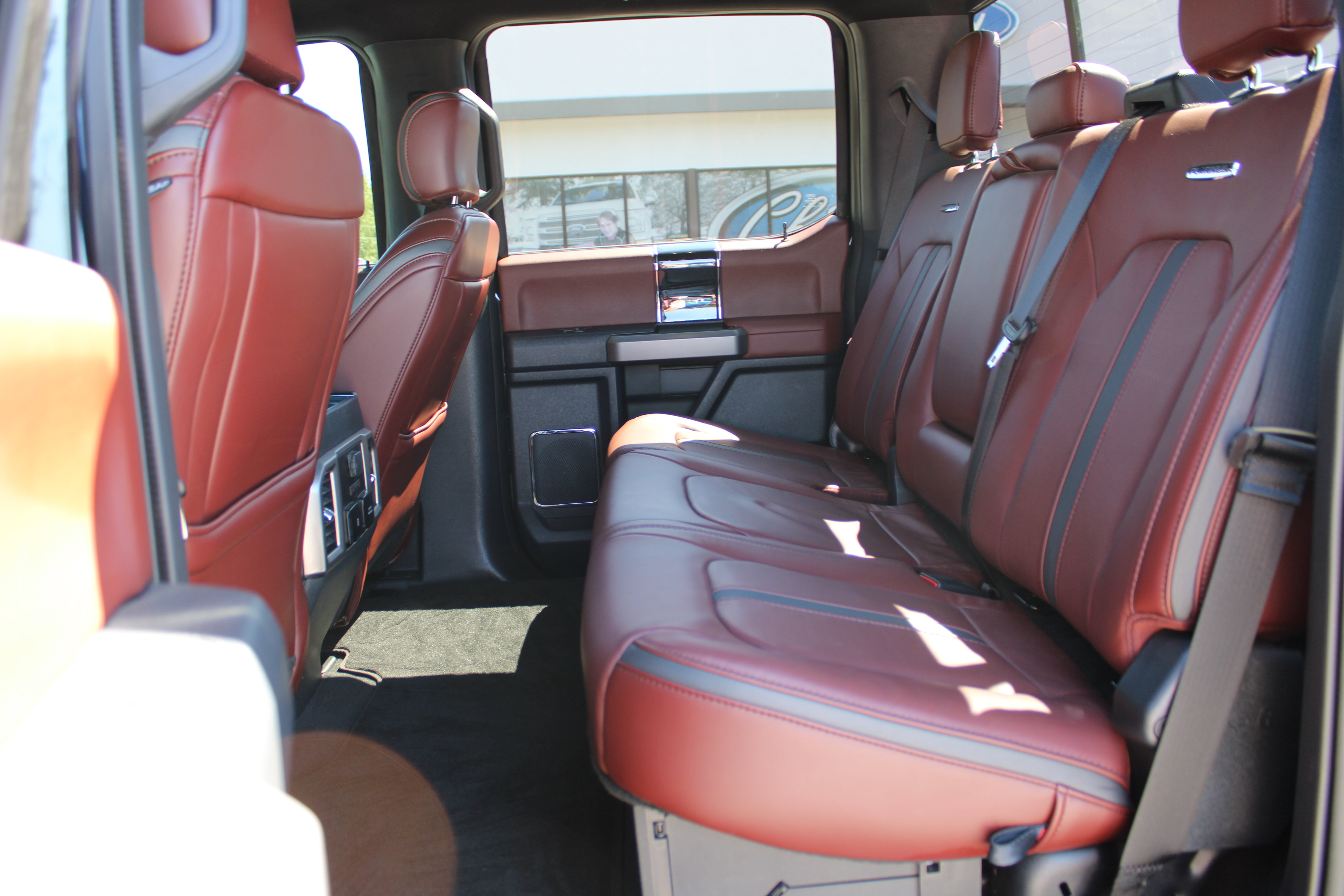 Used 2022 Ford F450 Platinum w/ FX4 Off-Road Package AWD/4WD image 22