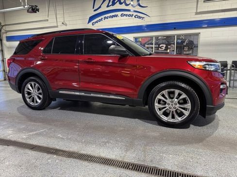 Used 2021 Ford Explorer XLT w/ Equipment Group 202A image 13