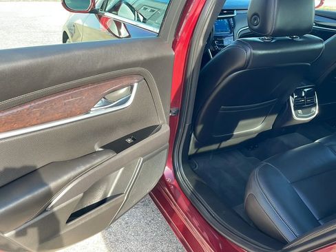 Used 2016 Cadillac XTS Luxury w/ Driver Awareness Package image 15