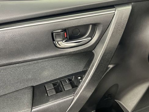 Used 2019 Toyota Corolla LE image 13