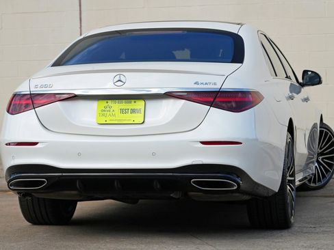 Used 2022 Mercedes-Benz S 500 4MATIC w/ AMG Line Package image 5