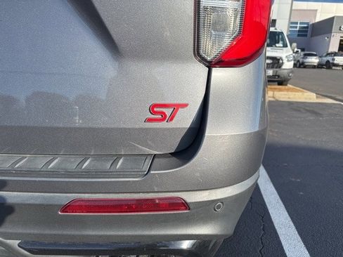 Certified 2022 Ford Explorer ST w/ Equipment Group 401A image 10