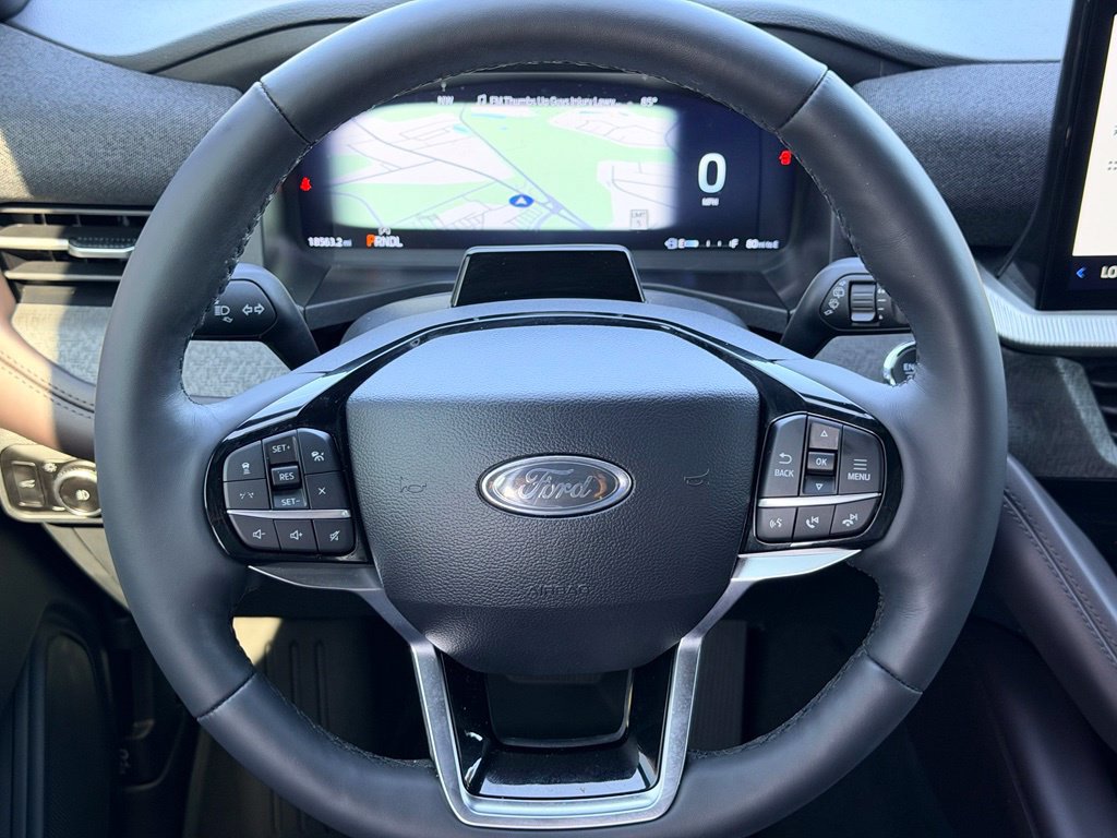 Certified 2025 Ford Explorer Platinum RWD image 18