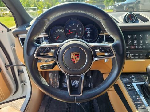 Used 2017 Porsche Macan AWD/4WD image 25