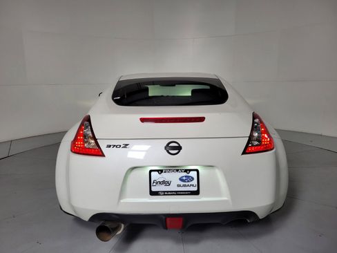 Used 2015 Nissan 370Z Base image 5